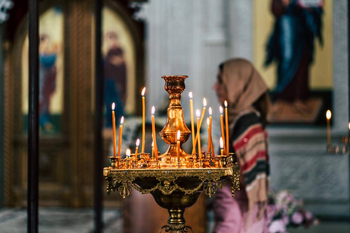 Церковне свято 25 жовтня: чому сьогодні треба обов’язково подати милостиню