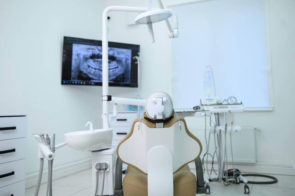 Чи потрібно видаляти зуби мудрості — поради стоматолога Reface Dental Clinic