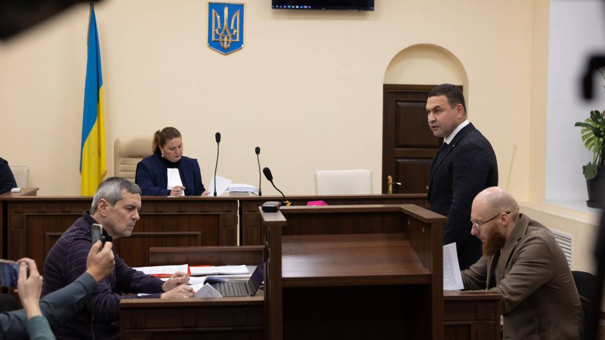 Домашній арешт та електронний браслет: Труханову обрали запобіжний захід