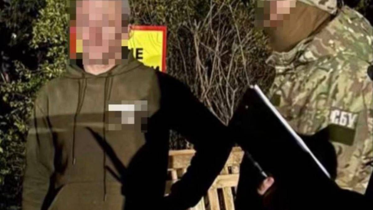 На Запоріжжі ДБР затримало дезертира, який заробляв на переправленні військових за кордон