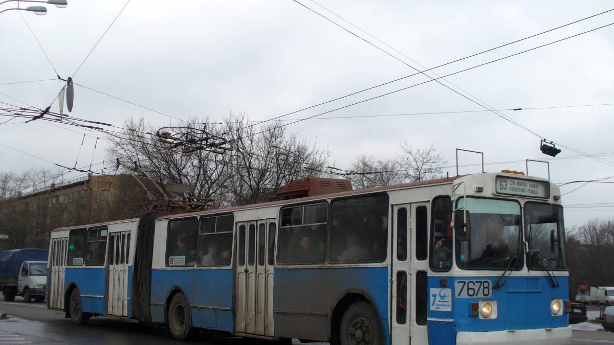 На дорогах Запоріжжя 35 років тому з’явилися перші тролейбуси-“гармошки” 