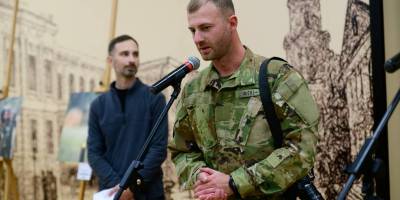 Військовий та фотограф Ігор Лавров відкрив виставку у Харкові