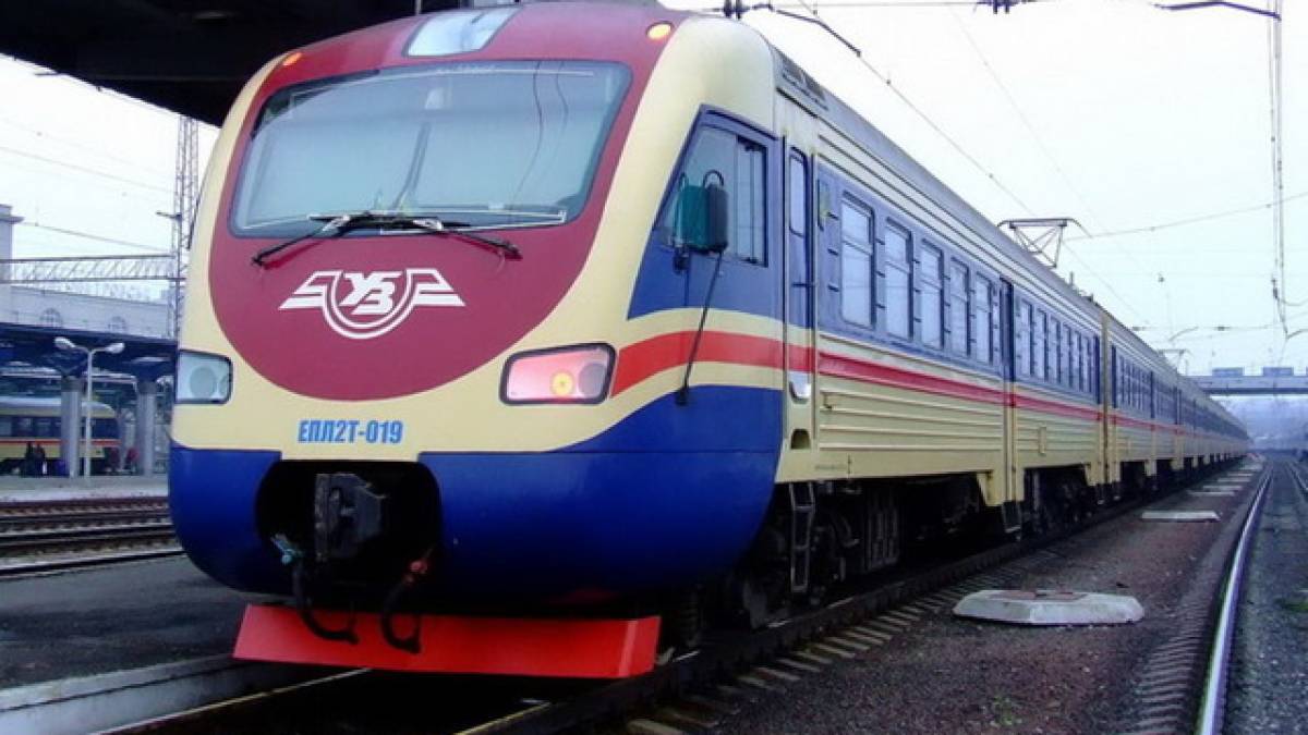 На Дніпропетровщині через бойові дії тимчасово змінено розклад поїздів — «Укрзалізниця»