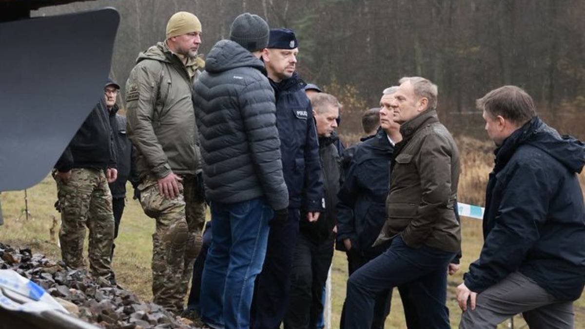 Залізницю між Варшавою і Любліном пошкодив вибух, це була диверсія — Туск