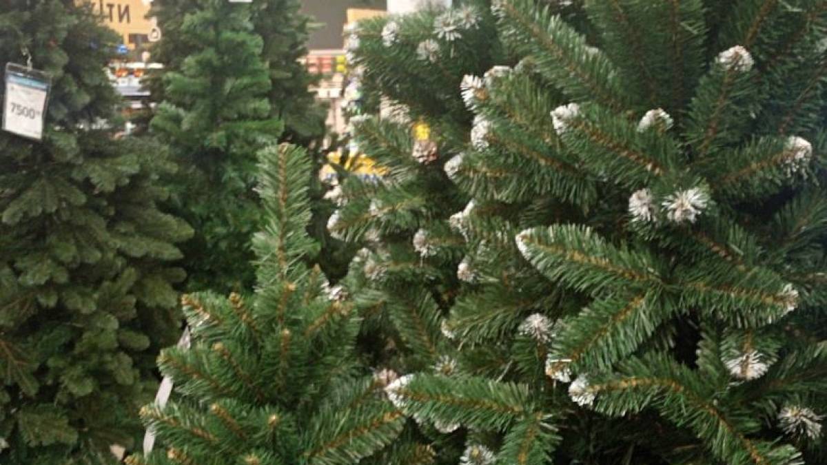 Новорічні свята: трендові прикраси, популярні сувеніри та новинки від виробників