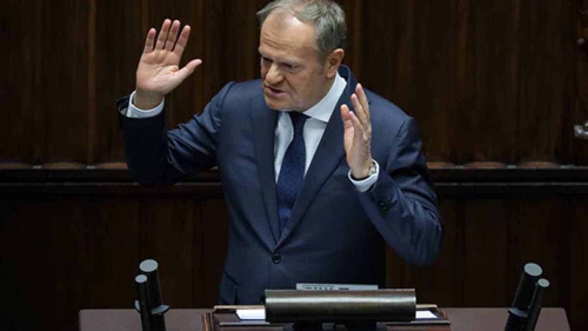 Туск: виконавцями підриву залізниці вважають двох українців, що співпрацюють із рф