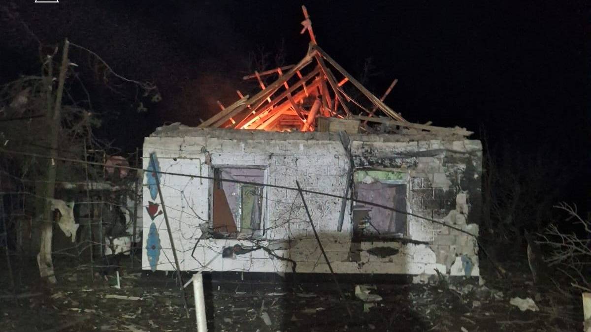 ДСНС Запорізької області: ліквідація наслідків ворожих обстрілів 24 листопада