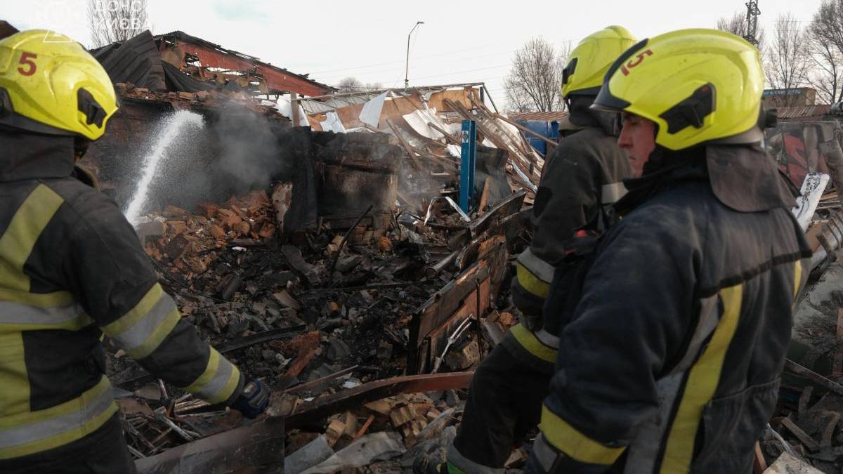 У Києві завершили аварійно-рятувальні роботи: семеро загиблих, 21 постраждалий