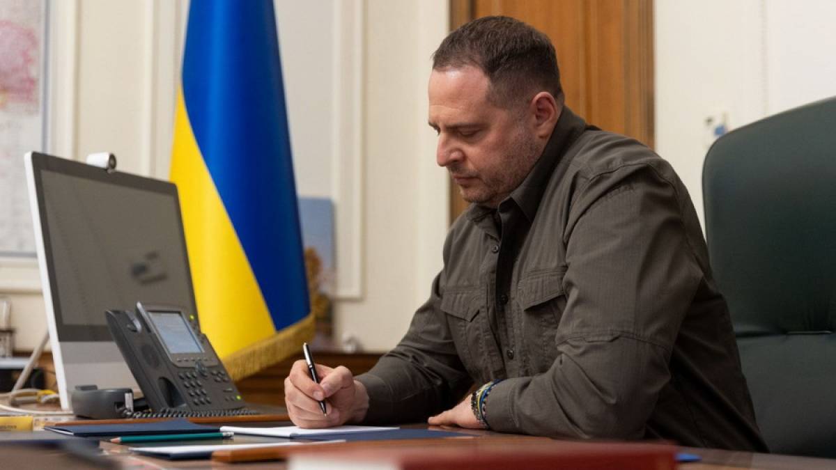 Єрмак написав заяву про відставку — Зеленський