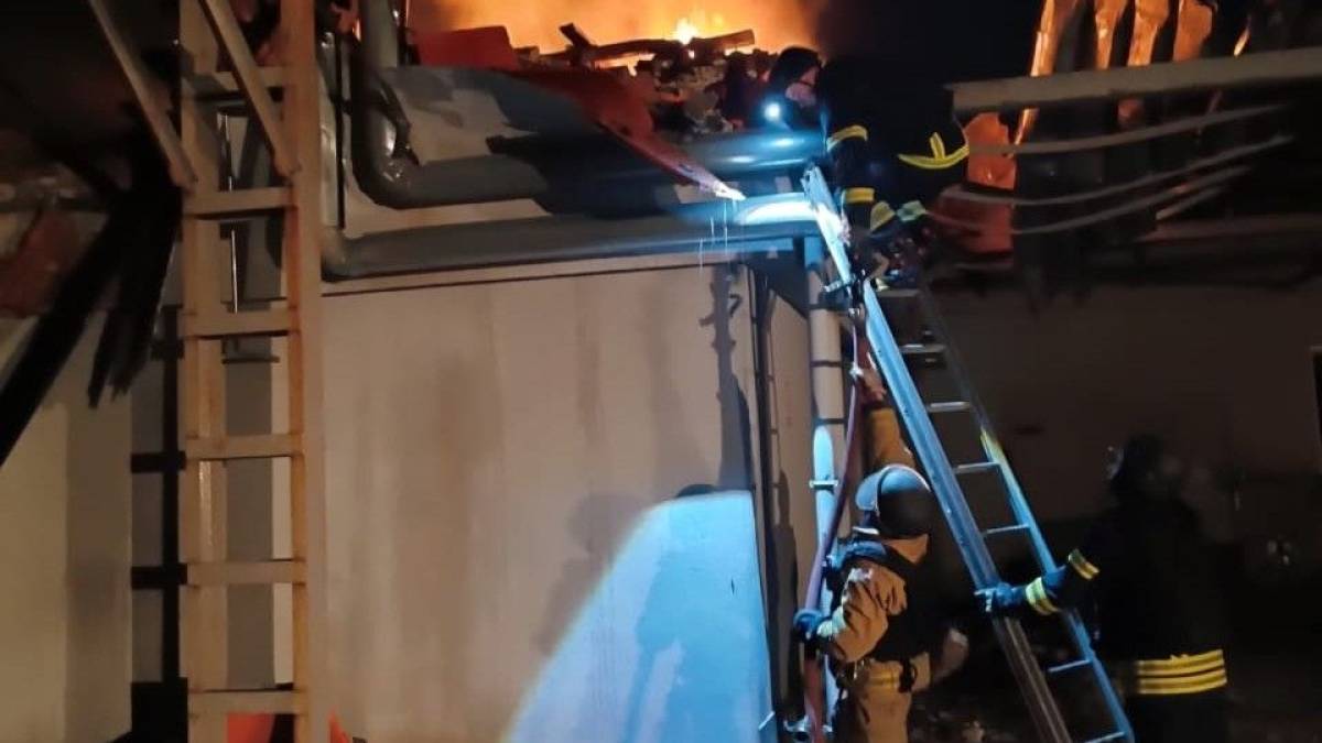 Три пожежі виникли у Запорізькому та Пологівському районах внаслідок ворожих обстрілів 