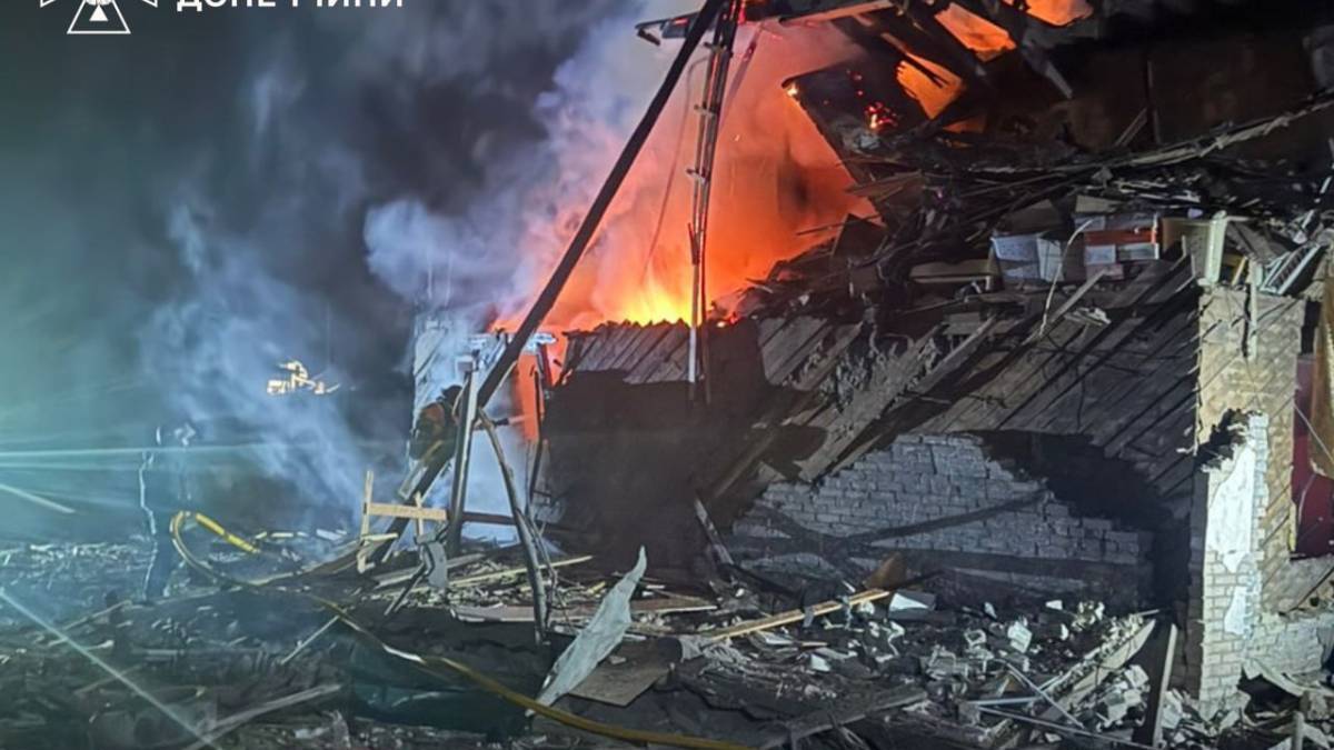 Слов’янськ, внаслідок російського авіаудару по місту 8 поранених, в тому числі 2 дітей