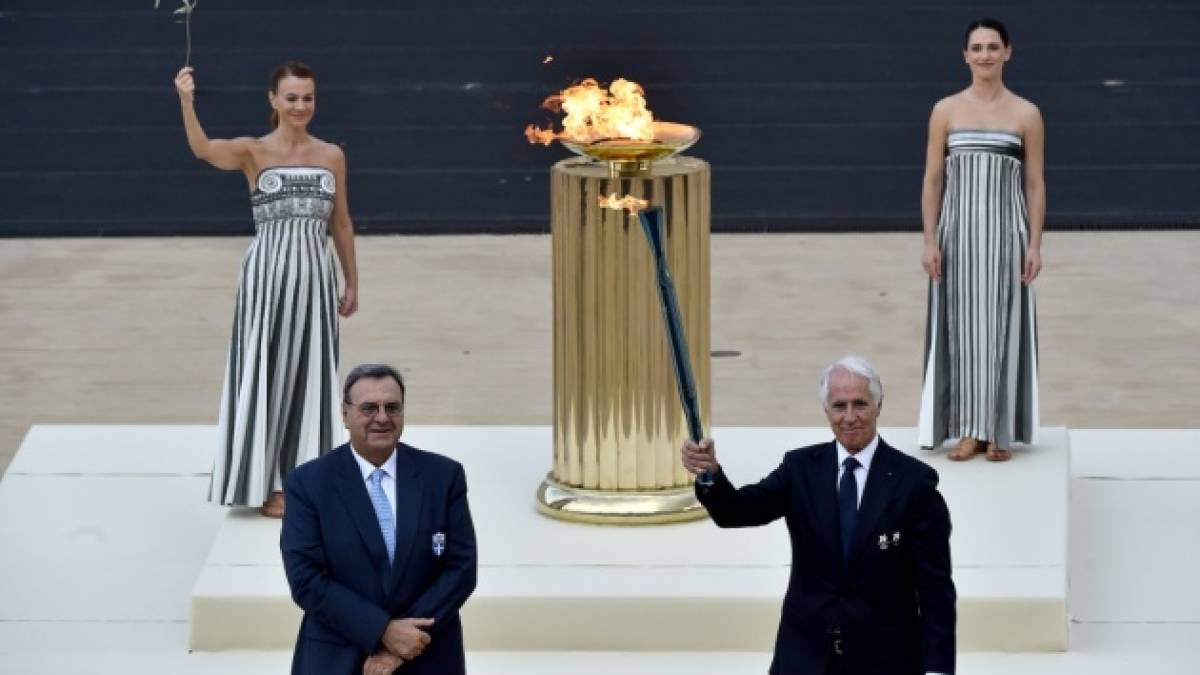 Італія прийняла естафету олімпійського вогню для Зимових ігор у Мілані