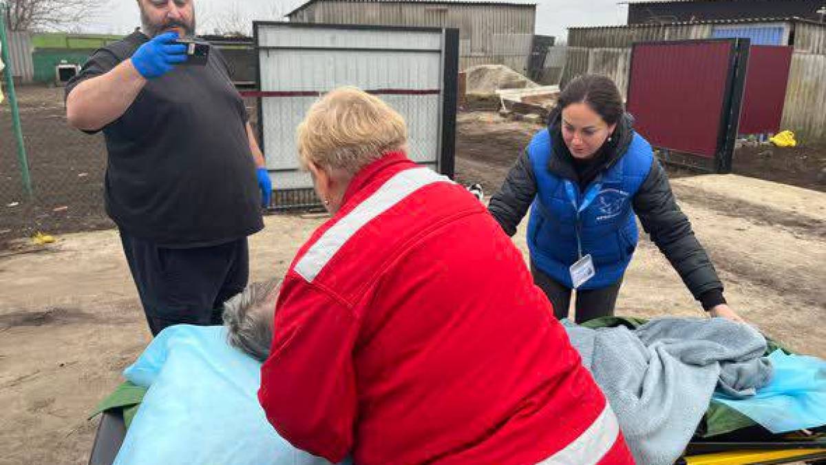 З Барвінівки на Запоріжжі евакуювали 75-річну маломобільну жінку