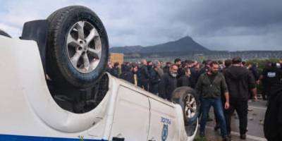 На Криті під час протестів фермери заблокували аеропорт
