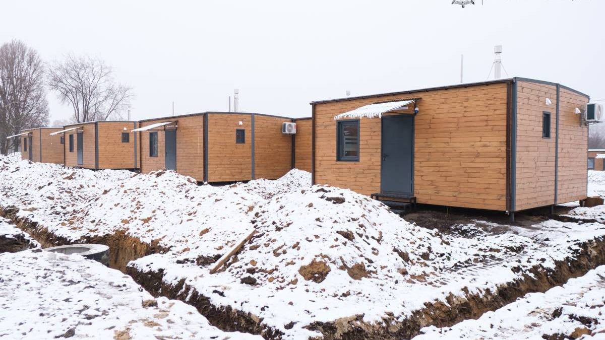 Модульні будинки для ВПО встановили в Запоріжжі: як виглядає нове житло (фото, відео)
