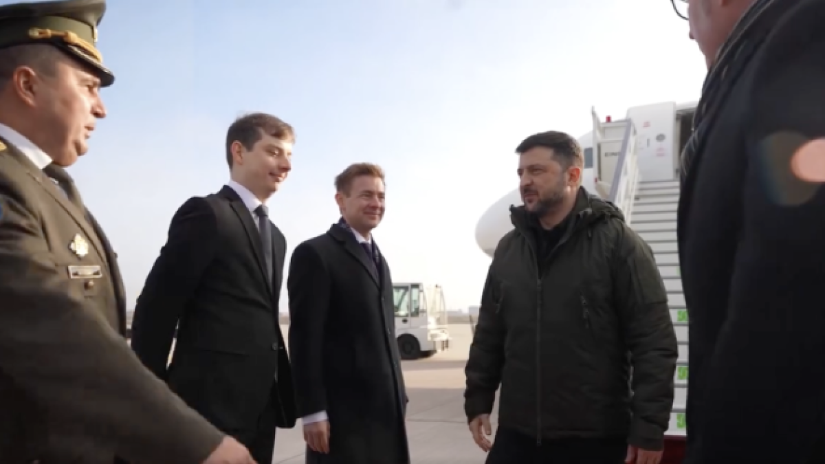 Зеленський прибув до Берліна на зустріч з американською переговорною командою