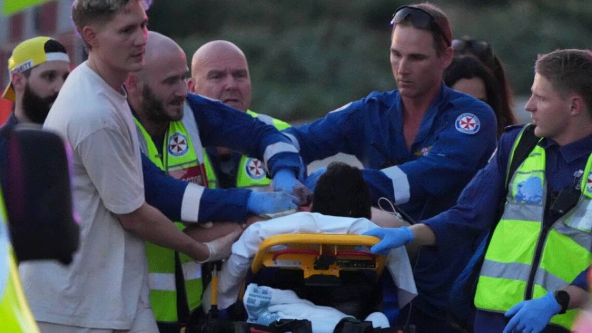 Теракт у Сіднеї на пляжі Бонді під час святкування Хануки: є жертви та поранені