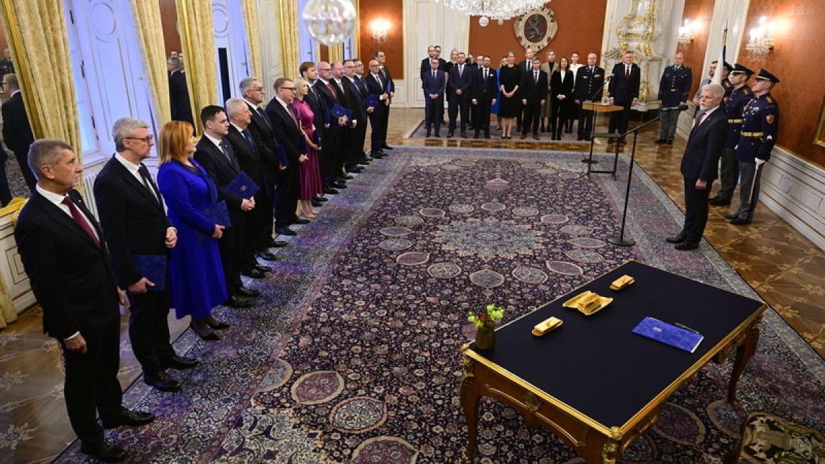 Президент Чехії призначив новий уряд на чолі з Бабішем