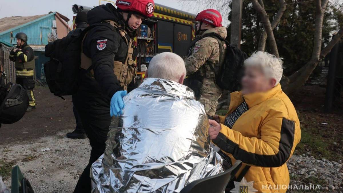 Внаслідок ворожої атаки на Запоріжжя поранення отримали шестеро людей, — Нацполіція