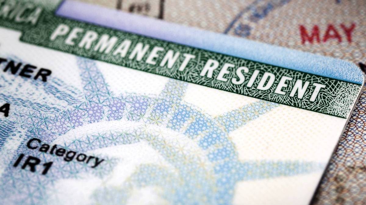 США призупиняють розіграш грін-карт — названа причина