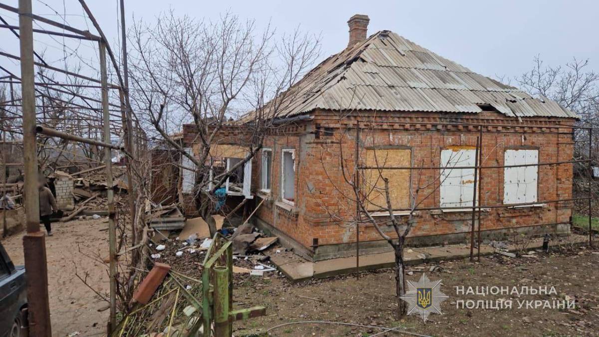 Одна людина загинула та четверо поранено: поліція фіксує наслідки російських ударів на Запоріжжі