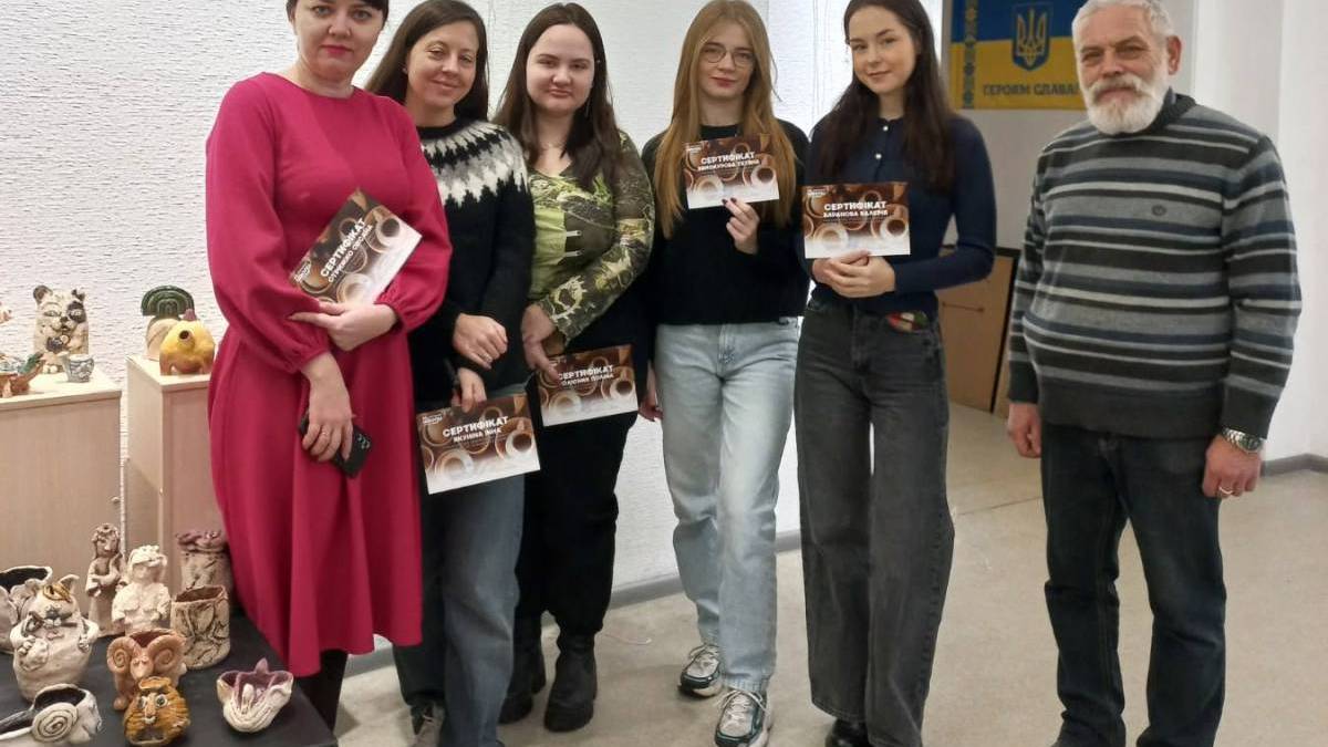До мистецтва кераміки долучаються нові й нові учні: виставка в ЗДХШ
