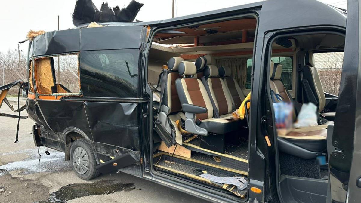 У Запорізькій області окупанти атакували мікроавтобус FPV-дроном