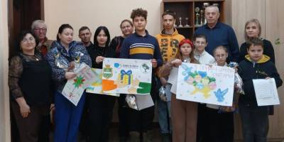 Діти Долинської громади отримали подарунки від партнерів