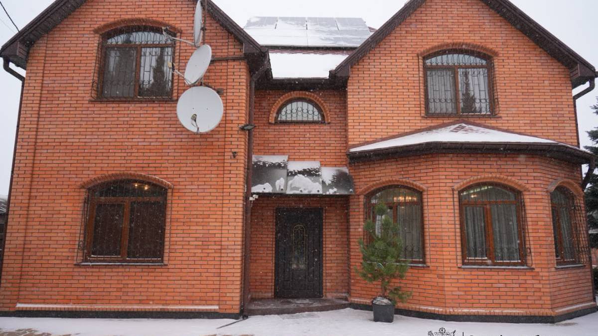 Дитячий будинок сімейного типу отримав ключі від просторого будинку в Запоріжжі