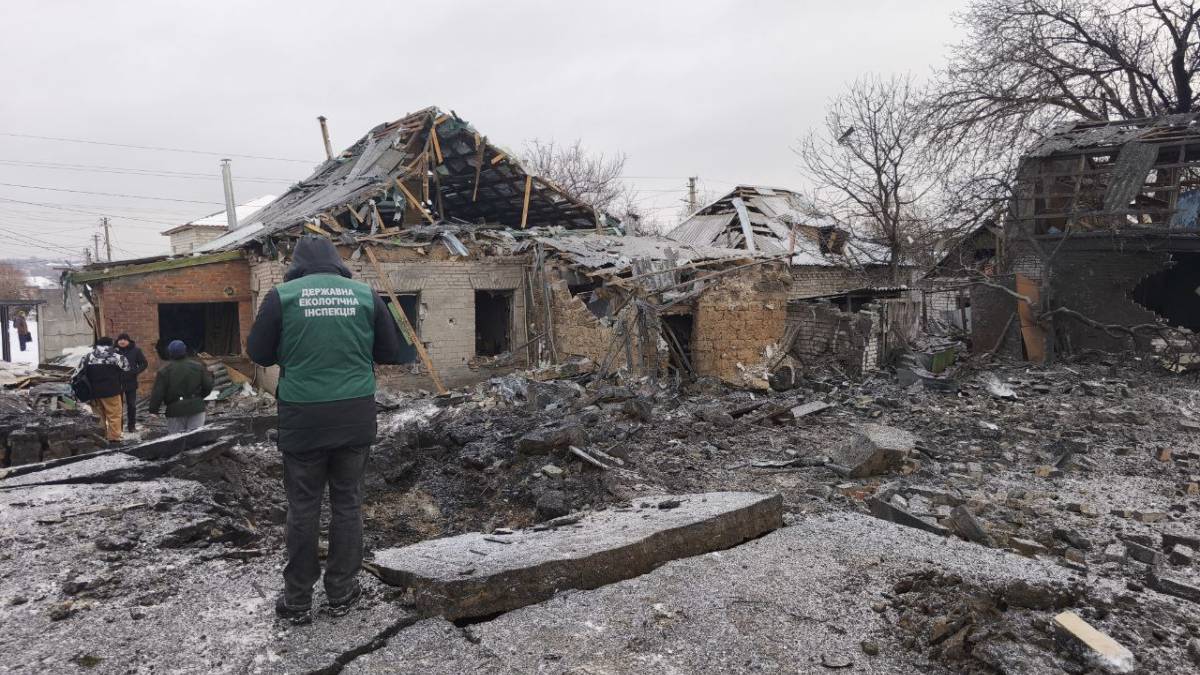 У Запоріжжі задокументовано наслідки обстрілу в Шевченківському районі