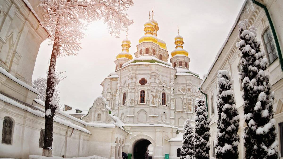 Церковне свято 31 грудня: який одяг не можна носити цього дня і чому