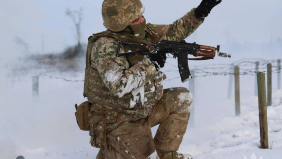 Орієнтовні втрати ворога на 3 січня  Генштаб ЗСУ: 1 210 630 (+750) осіб, 35 744 (+24) артсистеми, 23 855 (+4) ББМ