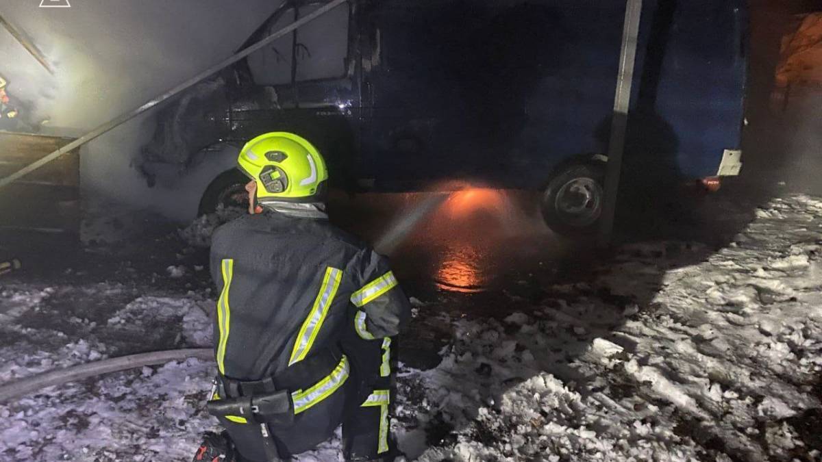 В одному з районів Запоріжжя палала автівка