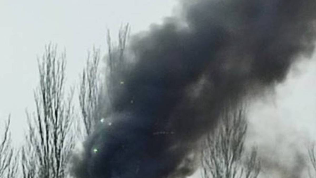 У ЗОВА підтвердили удар ворога по автівці в одному зі спальних районів Запоріжжя