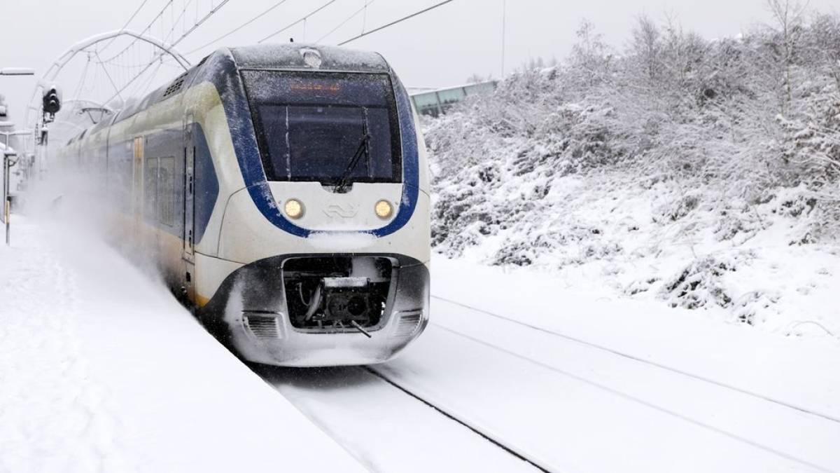 Через снігопад у Нідерландах не курсують міжнародні поїзди Eurostar
