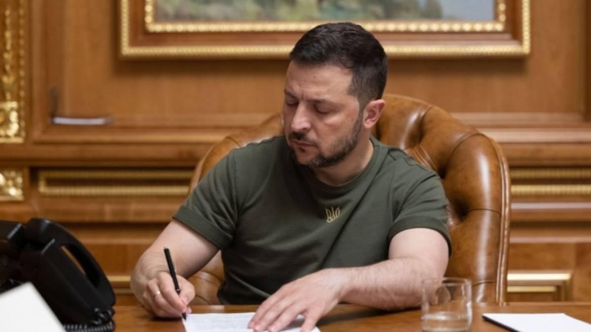 Президент призначив заступників голови СБУ та керівника Антитерористичного центру