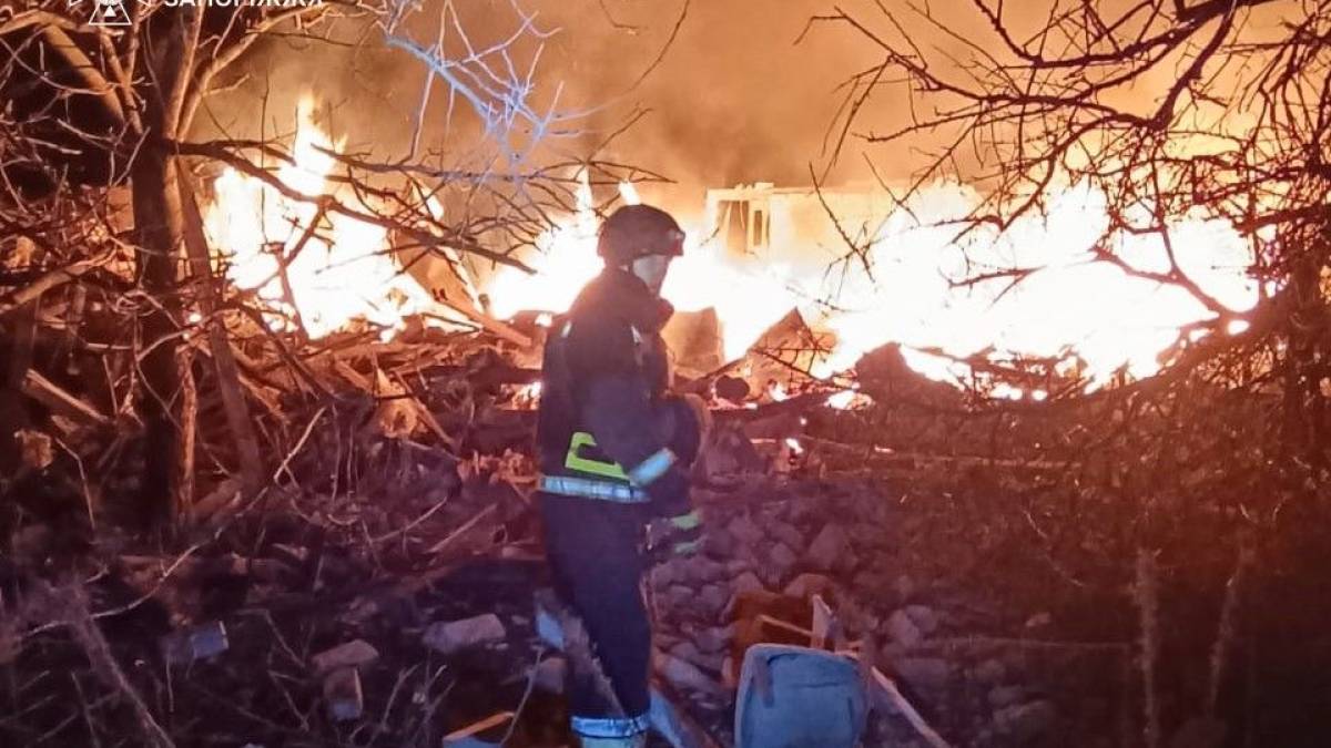 У Запорізькому та Пологівському районах сталися дві пожежі внаслідок ворожих обстрілів 
