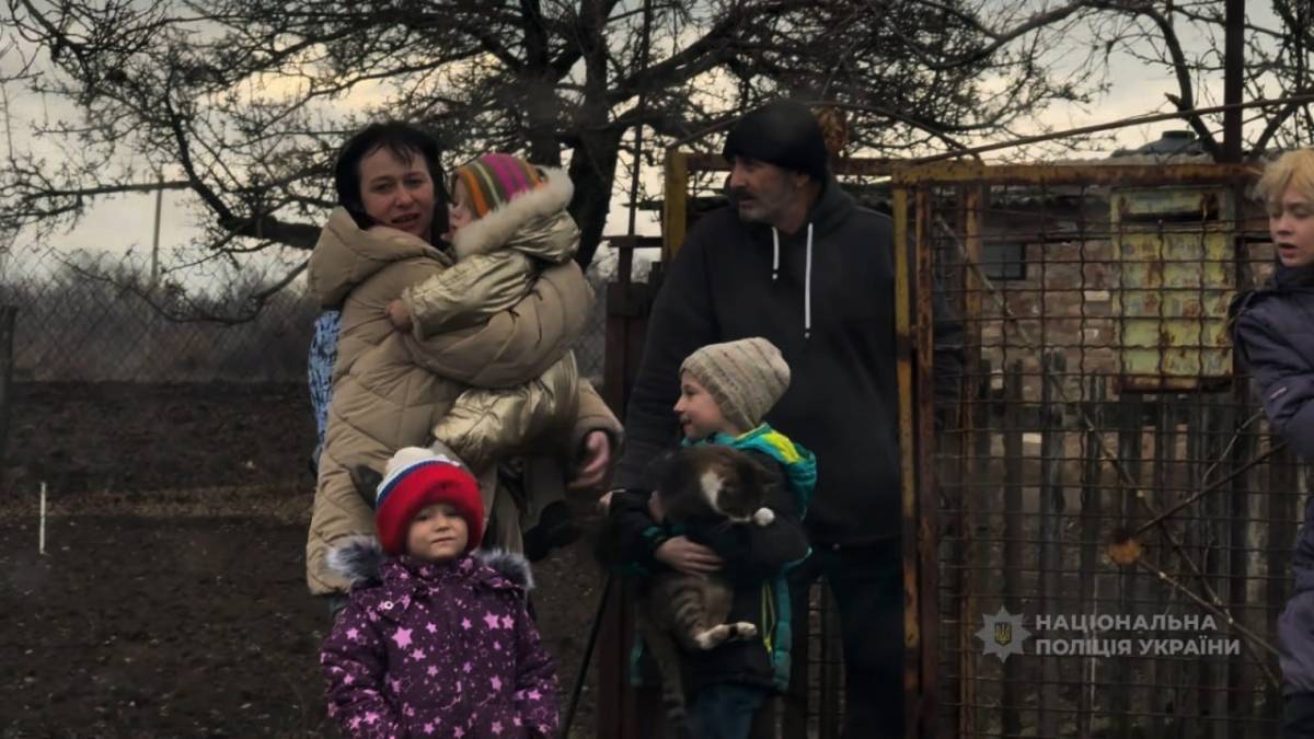  До Запоріжжя евакуювали багатодітну матір із Таврійського