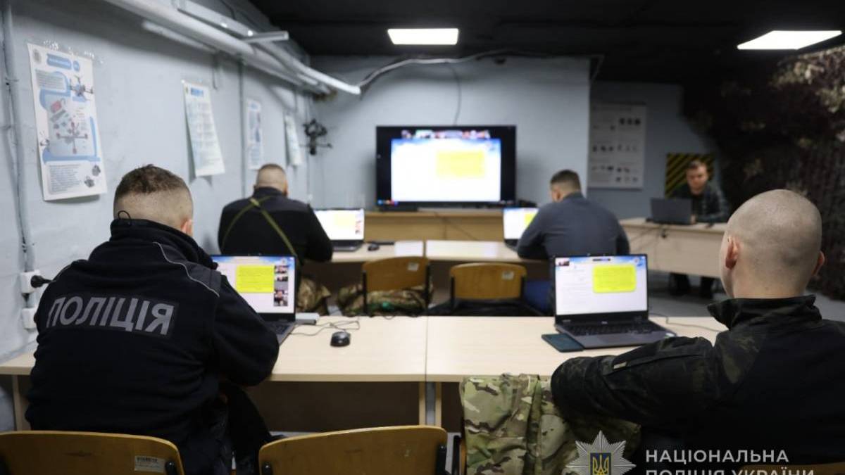 У Запоріжжі створили перший в Україні центр підготовки операторів БпЛА з числа поліцейських