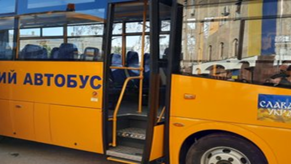 Громади на Запоріжжі отримали 26 нових шкільних автобусів