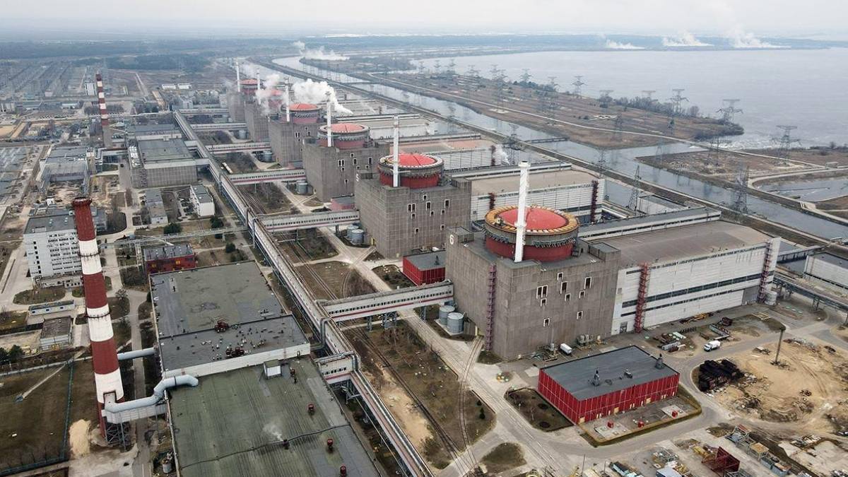 У районі ЗАЕС діє локальне припинення вогню: українські енергетики ремонтують важливу ЛЕП – МАГАТЕ