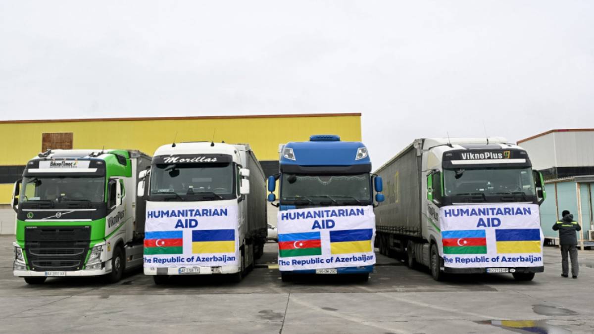 Азербайджан відправив Україні нову партію електрообладнання