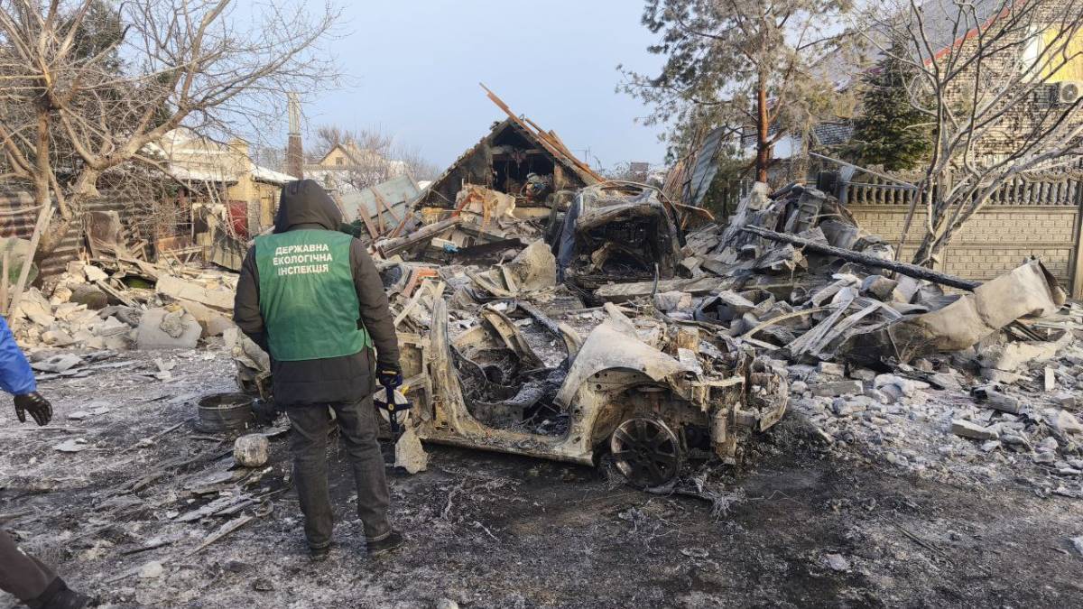Наслідки вечірнього обстрілу зафіксовано у Шевченківському районі