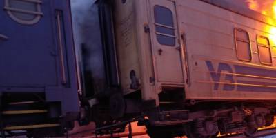 росіяни вдарили дронами по пасажирському потягу на Харківщині, є поранені