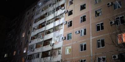 Внаслідок ворожої атаки у багатоповерхівці в одному зі спальних районів Запоріжжя вилетіли вікна, пошкоджені балкони
