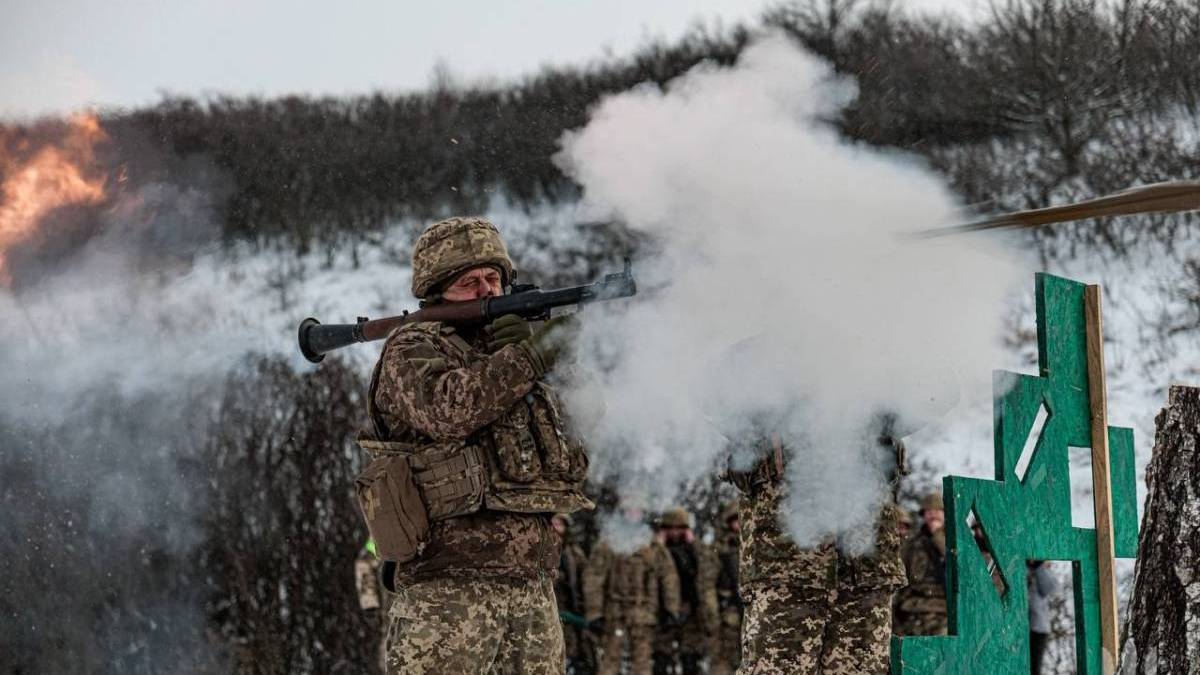 Орієнтовні втрати ворога на 1 лютого: 1 240 680 (+1090) осіб, 11625 (+6) танків, 36777 (+9) артсистем