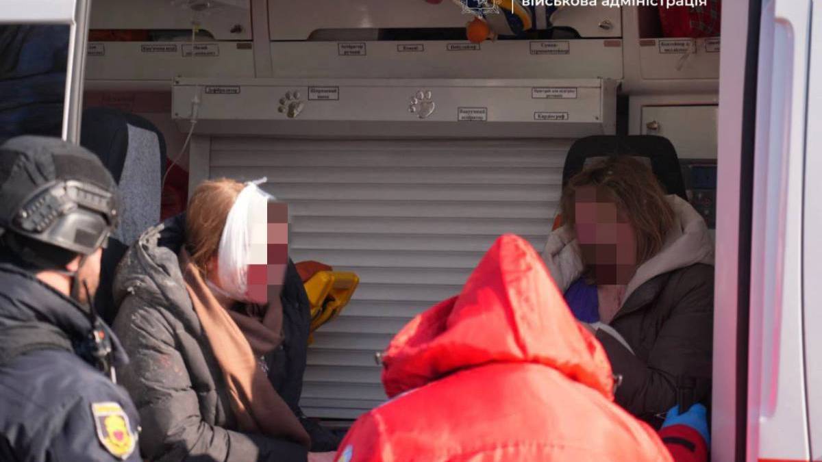 Серед постраждалих — дві жінки, які були на огляді під час ворожого удару