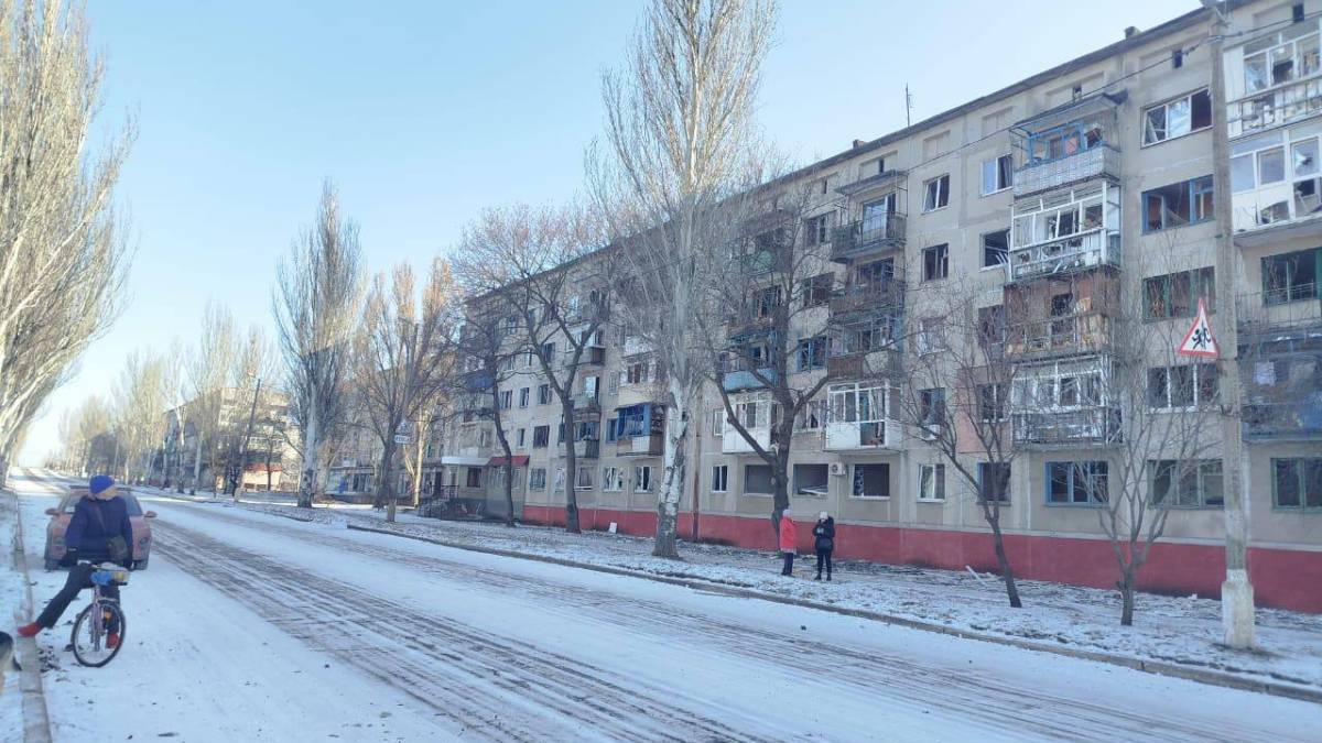 Семеро людей загинули від російського удару по ринку і багатоповерхівках у Дружківці  — ОВА