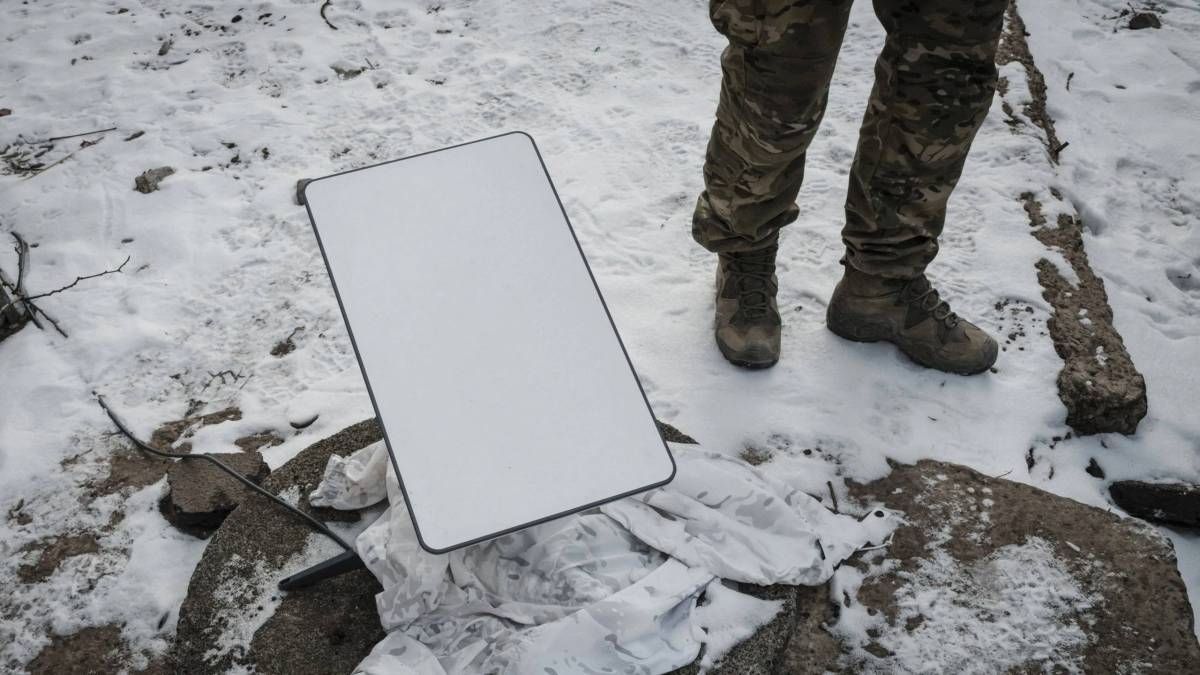 У російських окупантів по всьому фронту відключилися термінали супутникового зв’язку Starlink