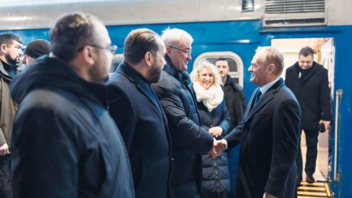 Дональд Туск розпочав візит до Києва